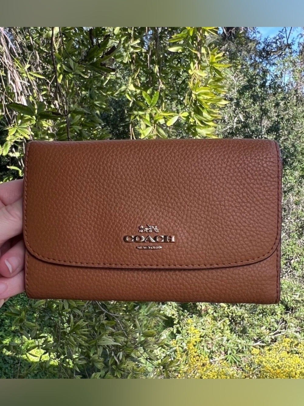 COACH Medium Trifold Wallet Tan/Brown Pebbled Leather w Gold Hardware AUTHENTIC